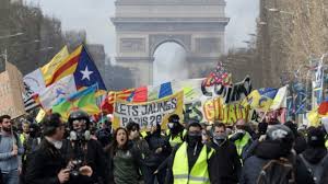 L'acte xviii des « gilets jaunes », mouvement amorcé le 17 novembre 2018, a été marqué par un retour des violences à paris. Mobilisation La France Monte A Paris Pour Le 18e Samedi De Manifestation Des Gilets Jaunes Imaz Press Reunion L Actualite De La Reunion En Photos
