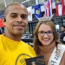 Michelle Andretti's Instagram, Twitter & Facebook