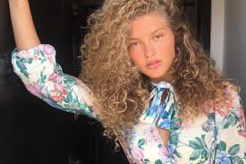 Melde dich noch heute an und erstelle dein eigenes profil! Dorit Revelis Meet The Israeli Model Everyone S Talking About Porter
