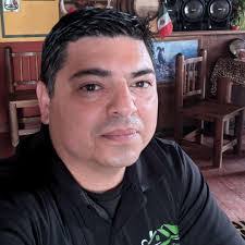 Taylor Mooneyham's Instagram, Twitter & Facebook