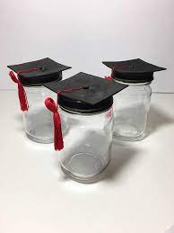 Diy Adorable Graduation Cap Mason Jars Graduation Gifts For Friends Diy Graduation Gifts Graduation Mason Jars