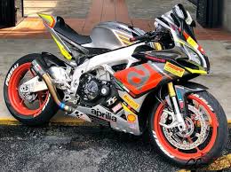 Used Aprilia Rsv4 Rr Bike For Sale In Singapore Price Reviews Contact Seller Sgbikemart
