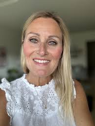 Charlotte Wahl's Instagram, Twitter & Facebook