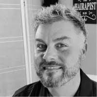 Zach Painter's Instagram, Twitter & Facebook