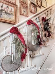 40 Fabulous Rustic Country Christmas Decorating Ideas Christmas Decorations Country Christmas Farmhouse Christmas Decor