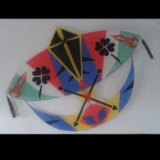 Tandai kertas tersebut menggunakan spidol sampai mengikuti bentuk rangka layangan. Layangan Koang Siap Terbang Termurah Termewah Super Elegan Shopee Indonesia