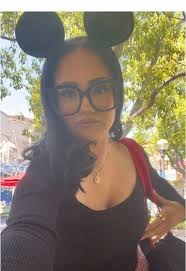 Mickey Mouse Outfit Ideas for Mom