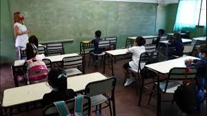 Es muy probable que los niños y jóvenes de honduras no puedan volver o retornar a las clases presenciales sin que se haya hecho inversiones considerables en infraestructura, agua, tener más de un aula y establecer jornadas, dijo. Clases Presenciales En Argentina En Que Provincias Sigue Vigentes Y En Cuales No As Argentina