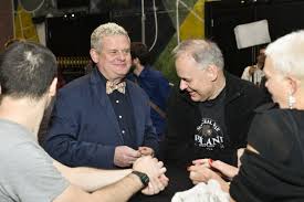 Kazimierz staszewski daleki jest jednak od powagi instytucji narodowej kultury. Kazik Staszewski Z Zona Na Premierze Filmu O Kulcie Po Prostu Nie Wyobrazam Sobie Zycia Bez Ani Kozaczek