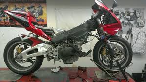I have taken a very rough, weather beaten cbr 954 and with a lot of elbow grease, a few cans of spray paint, and a lot of time, will. 2002 Cbr 954 Rr Rebuild Cbr Forum Enthusiast Forums For Honda Cbr Owners
