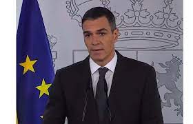 Pedro Sánchez anuncia el envío de otros 5.000 militares y 5.000 policías y  guardias civiles a Valencia