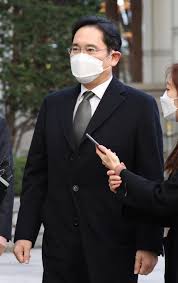 최근 글로벌 반도체 시장의 패권 경쟁이 격화하고, 국내 신종 코로나바이러스 감염증 (코로나19) 백신 확보에 비상이 걸리면서 재계를 필두로 이재용 삼성전자 005930 부회장에 대한 사면 요구가. ë¬µë¬µë¶€ë‹µ ì´ìž¬ìš© ë¶€íšŒìž¥ êµ³ì€ í'œì •ìœ¼ë¡œ ë²•ì • ì¶œì„