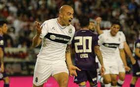 He plays for argentinos jrs. Santiago Silva Community Facebook