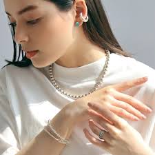 ナバホ族 リキッドシルバー ネックレス＆ピアス ヴィンテージ【良縁×ビジネス】 楽天市場】ERICKA NICOLAS BEGAY エリッカ ニコラス  ビゲイ 8mm/45cm Shiny navajo pearl necklace シャイニー ナバホパール ネックレス シルバー チェーン ナバホ族  インディアンジュエリー ...