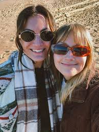 Wake Up to Warm Conversations: How to Pick Up the Right Start