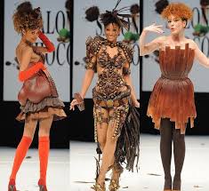 Paris S Salon Du Chocolat Fashion Show 2011 Chocolate Fashion Chocolate Sculptures Chocolate Sculpture
