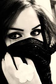 Résultat de recherche d'images pour "white girl black eye"