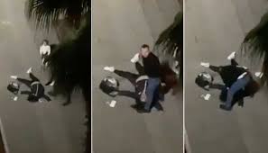 İzmir'de, erkek arkadaşı olduğu iddia edilen şahıs tarafından dövülen kadın şikayetçi olmazken, o anlar ise kameralara yansıdı. 21h9clldg2b9cm