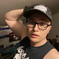 Scott Charboneau (@charbs913)