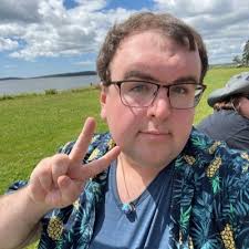 Colin Mac (@ColinMacV3)