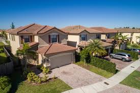 A promise to provide the coverage you if you're a homeowner looking to protect your property, fednat has the insurance coverage and professional experience you require for. Who Has The Top Rated Homeowners Insurance In Florida Raceway Insurance