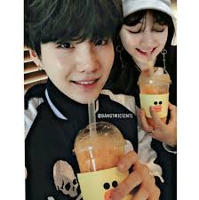 And as for jihyo, she is currently dating soloist and former wanna one member kang daniel . Bangtwiceintl On Twitter Yoongyo Selca 10 10 17 Bts Twice Bangtwice Btstwice Bangtantwice Yoongyo Jihyo Yoongi Suga