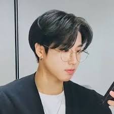 Sarah Boots (@BootsNoel)