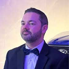 So i was reminded today by my lovely manager that tomorrow is my 10 Year  Work Anniversary! And what a beautiful 10 years its been! Working at a  company who invest so