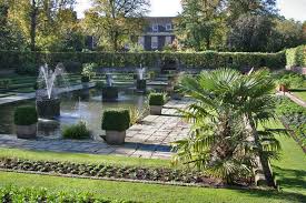 Photographed homes may have been modified from the construction documents to comply with site conditions and/or builder or homeowner. Kensington Palace Garden