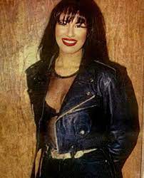 Pin By Fresia Pebbles On Selena Smile Selena Quintanilla Selena Fashion
