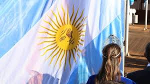 El exabrupto viral de una maestra durante un acto virtual por belgrano. Acto Por El Dia De La Bandera Argentina Obera Es Noticia