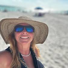 Who can install 1/4 round shoe molding in Mathews County, Virginia?