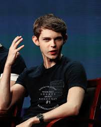 He Looks So Good In This Picture Robbie Kay Peter Pan Robbie Kay Peter Pan