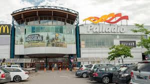 Furti in serie al centro commerciale