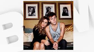 Check spelling or type a new query. Le Petit Fils D Elvis Presley Benjamin Keough Est Mort A 27 Ans