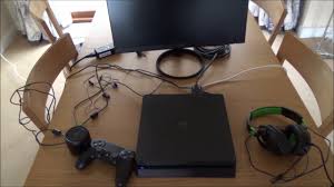 Om te beginnen sluit ik de ps4 aan op mijn tv (of monitor). How To Connect A Ps4 Slim Console To A Dvi Computer Monitor Youtube