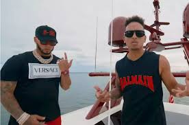 This is the official channel of anuel aa. Cambio Ozuna Anuel Aa Send A Clear Message In New Song Cambio Watch The Video