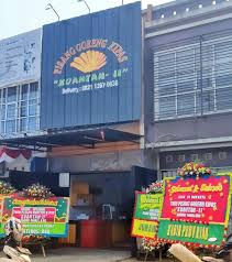 Gorengan yang terbuat dari bahan utama pisang memang selalu menjadi favorit banyak orang, termasuk saya. Pisang Goreng Kipas Kuantan Ii Resmi Buka Cabang Di Tangerang Selatan