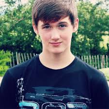 Ross Horner (@Awesome_Ross)