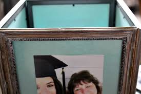 Make this handmade graduation cap. Easy Diy Graduation Photo Frame Card Box