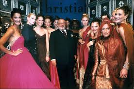 Qui di seguito tutte le notizie in ordine cronologico dedicate a gianfranco ferr a cura della nostra redazione, le ultime foto scattate dai nostri fotografi e i video esclusivi. Fondazione Gianfranco Ferre Gianfranco Ferre Biography 90s Model Gianfranco Ferre Christian Dior Haute Couture