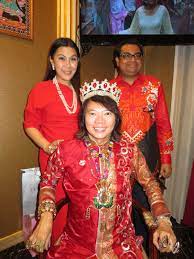 En tr jp ru de. Kee Hua Chee Live Beverly Tan Founder Owner Of Tks Pageants Of Singapore Hosted Exclusive Dinner For Ten Guests To Celebrate The 10th Anniversary Of Tks Singapore The Island Republic S Most Successful