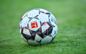 Highlight des vierten spieltags ist das abendspiel am samstag, in dem tabellenführer rb leipzig auf den. Fussball Heute Alle Live Spiele Im Stream Und Tv Am 23 Juli Bundesliga Sky Fussball Fussball