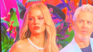 I am SOO SICK of Andreina!!!! Making all them faces and scrunching up every  time she sees HUDA, stirring the pot. Everyone in the room minding their  business and letting Huda pipe