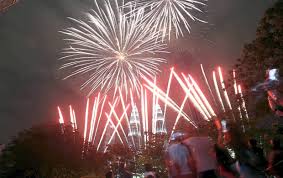 New year eve 2020 kuala lumpur malaysia countdown fireworks #kualalumpur #kl2020 #bangkitbersama #klcity. Places To Party Into New Decade The Star
