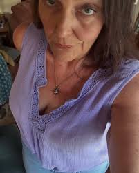 Crystal Sutter's Instagram, Twitter & Facebook