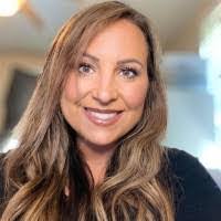 Lori Ziemann's Instagram, Twitter & Facebook