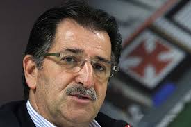 Botafogo dá presente de aniversário a René, que fala em trabalho