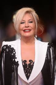 Emel sayın (born 20 november 1945) is a turkish singer and actress. Emel Sayin Haberleri Yazilar Videolar Ve Galeri Haberturk