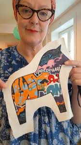 Snart blir det grønt på alle måter! Men hun mangler et navn. Forslag?👗💗😊  #kjolemodell #nyhet #seminkjolesalong #seminkjoletonsberg #retrovibes  #greendress #grønterskjønt #tønsberglivet #tbno #vårenkommer